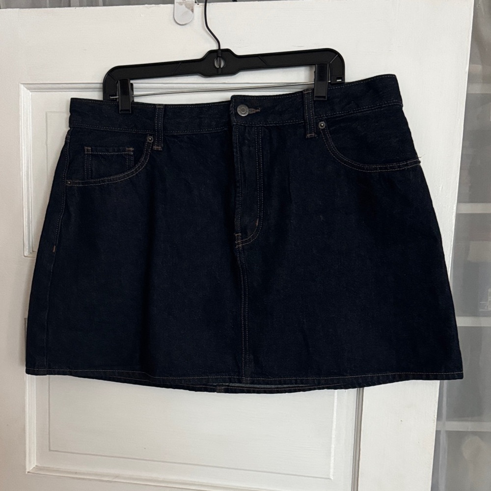Old Navy Dark Blue Denim Mini Skirt - Women 16